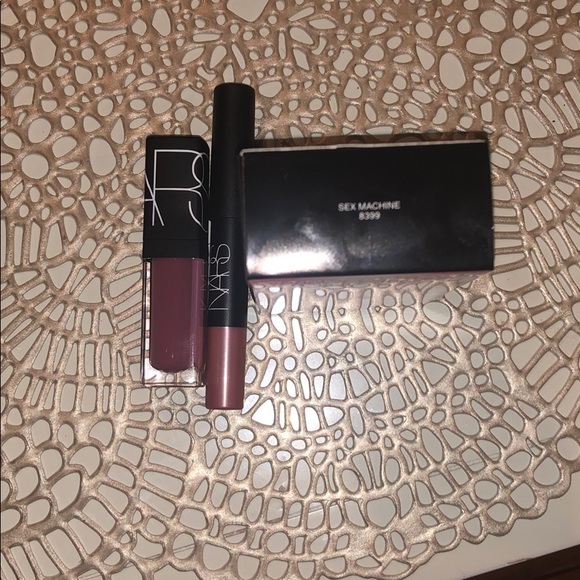 Brand new Nars liquid lipstick with lip counter - Picture 7 of 7